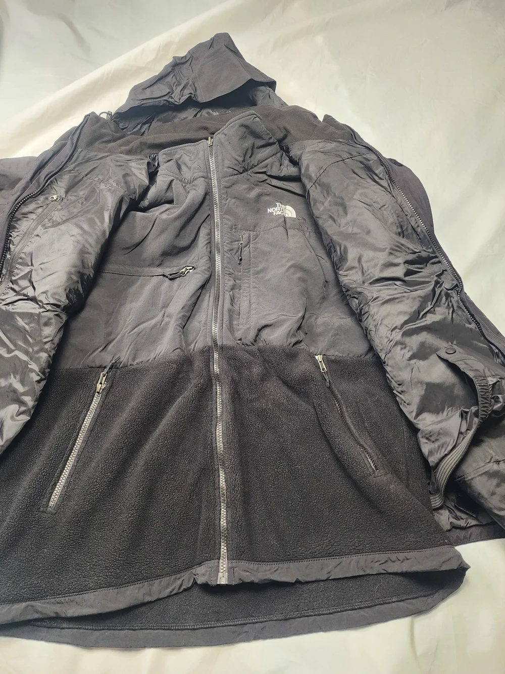 The North Face Hyvent Men's 2 In 1 Black Snowboard Ski Hooded Jacket Size Xlarge